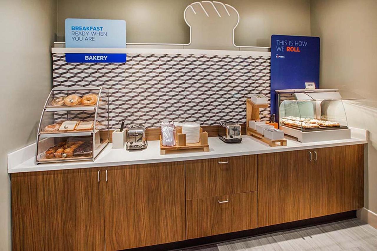 Holiday Inn Express Independence - Kansas City By Ihg Kültér fotó